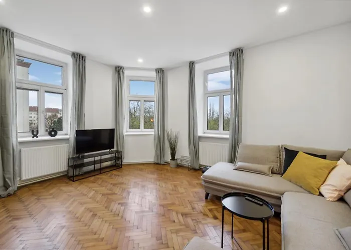 Apartment Big Spacious In *